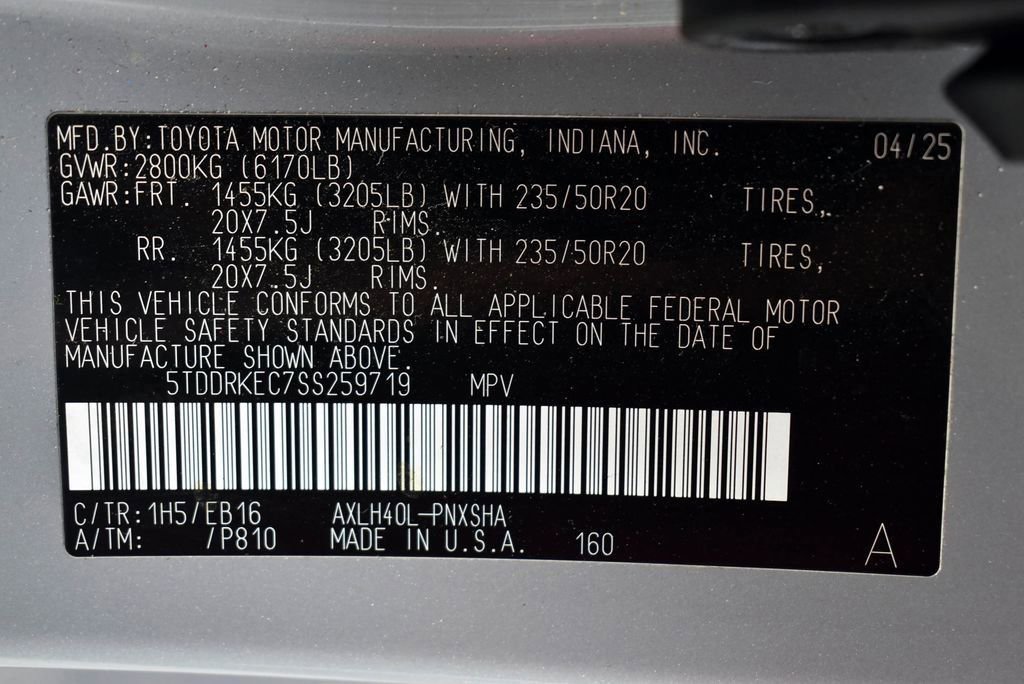 Used 2025 Toyota Sienna XSE w/ XSE Plus Package image 13