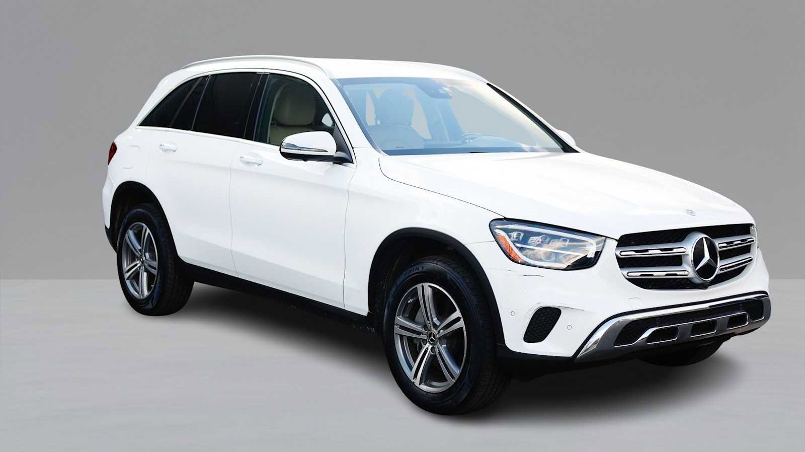 Used 2022 Mercedes-Benz GLC 300 4MATIC image 3