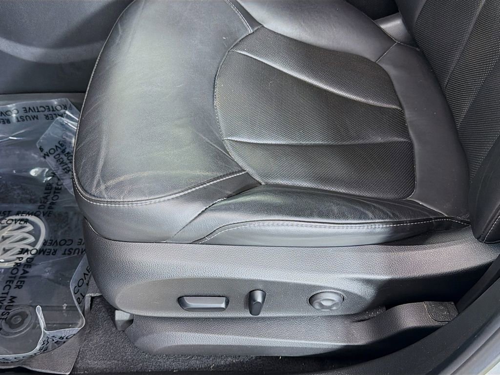 Used 2019 Buick Envision Essence FWD image 25