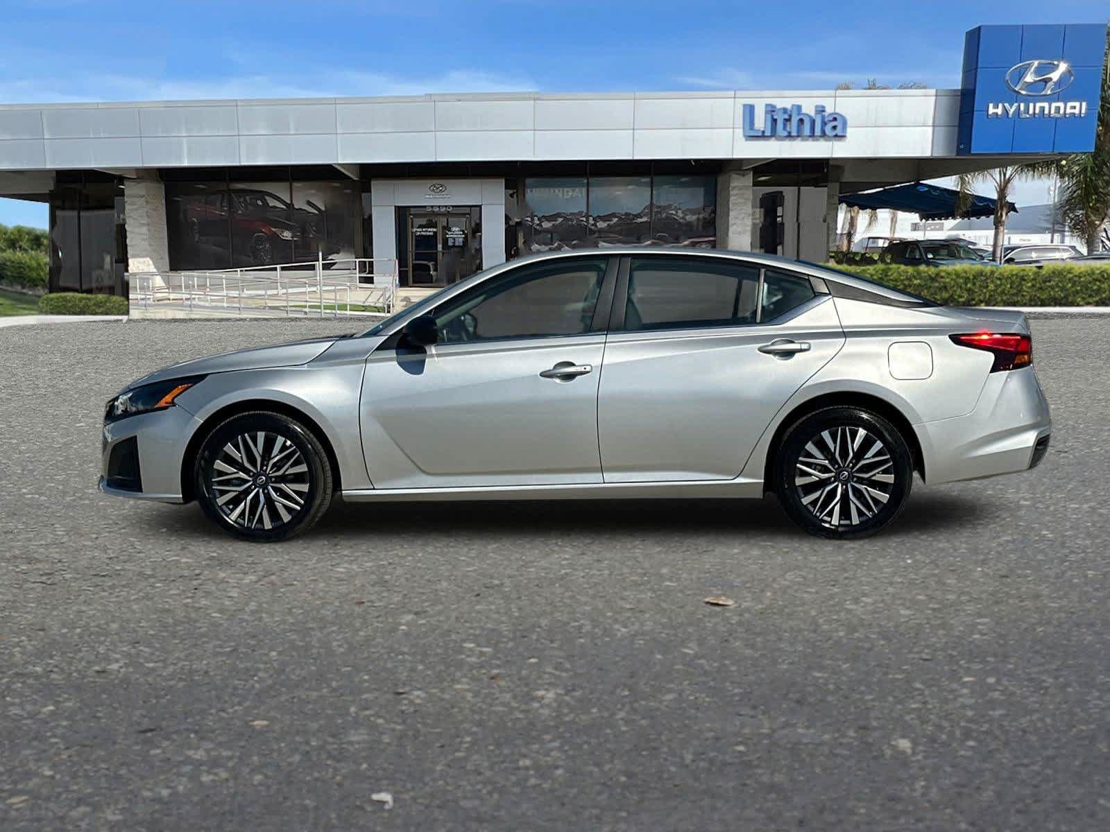 Used 2026 Nissan Altima 2.5 SV AWD/4WD image 6