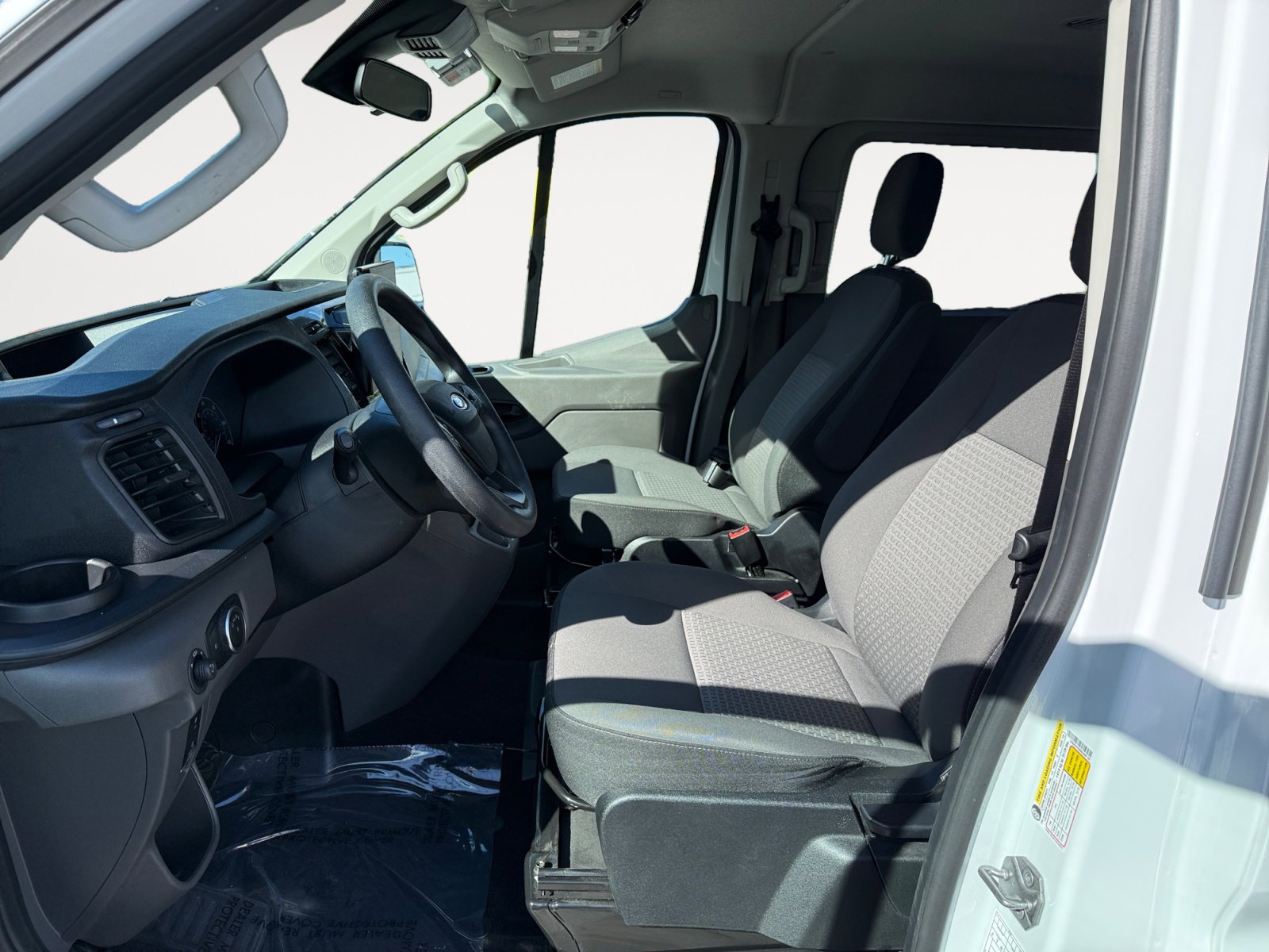 Certified 2025 Ford Transit 350 XLT RWD image 10