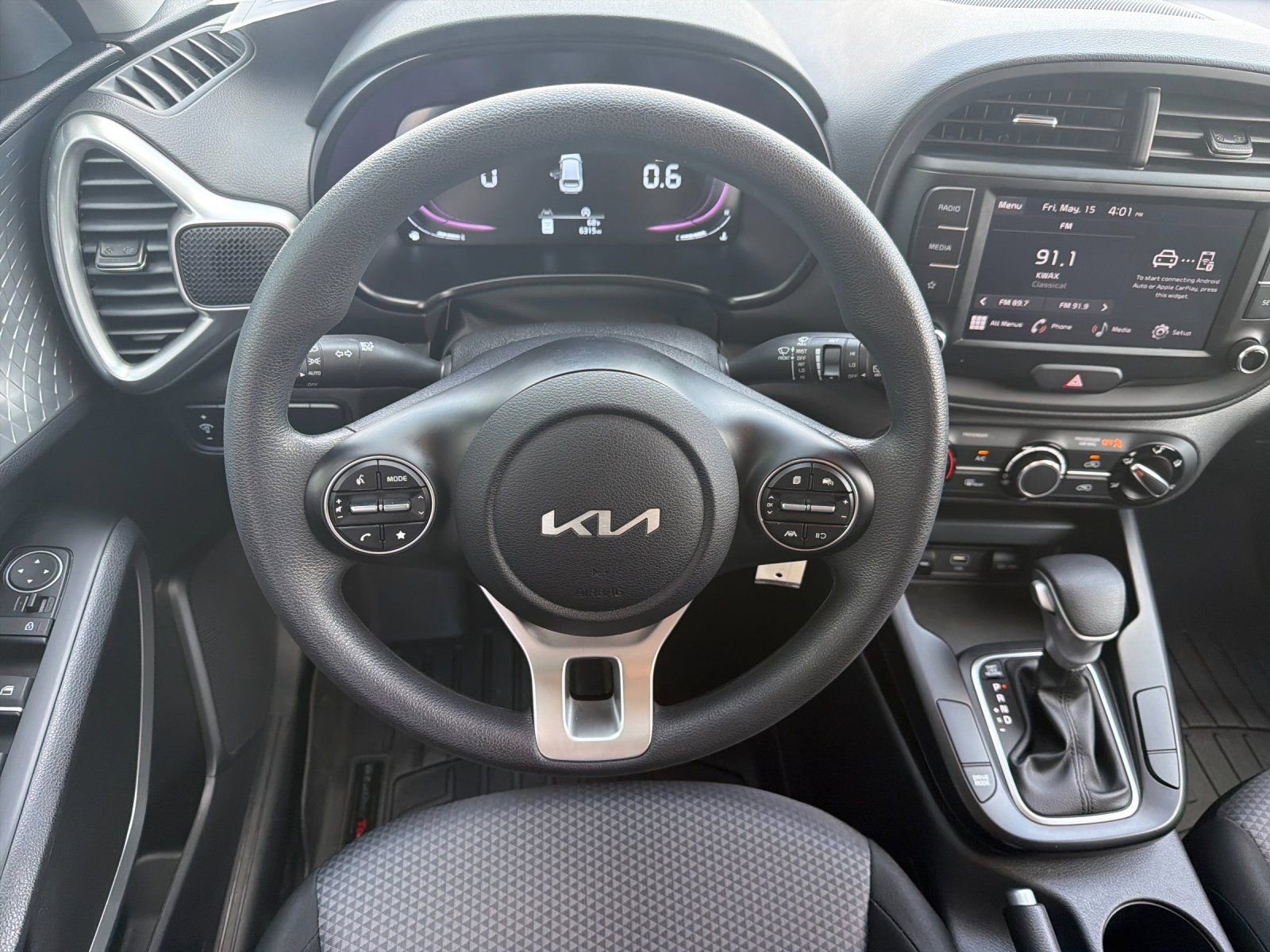 Used 2024 Kia Soul LX w/ Option Group 015 FWD image 14