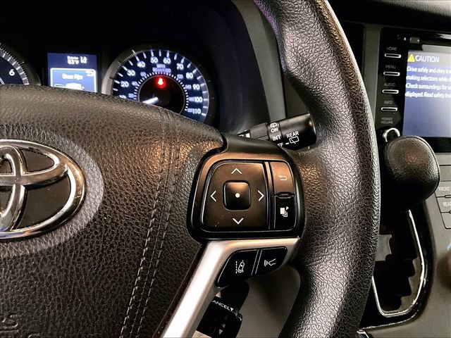Used 2018 Toyota Sienna LE FWD image 19