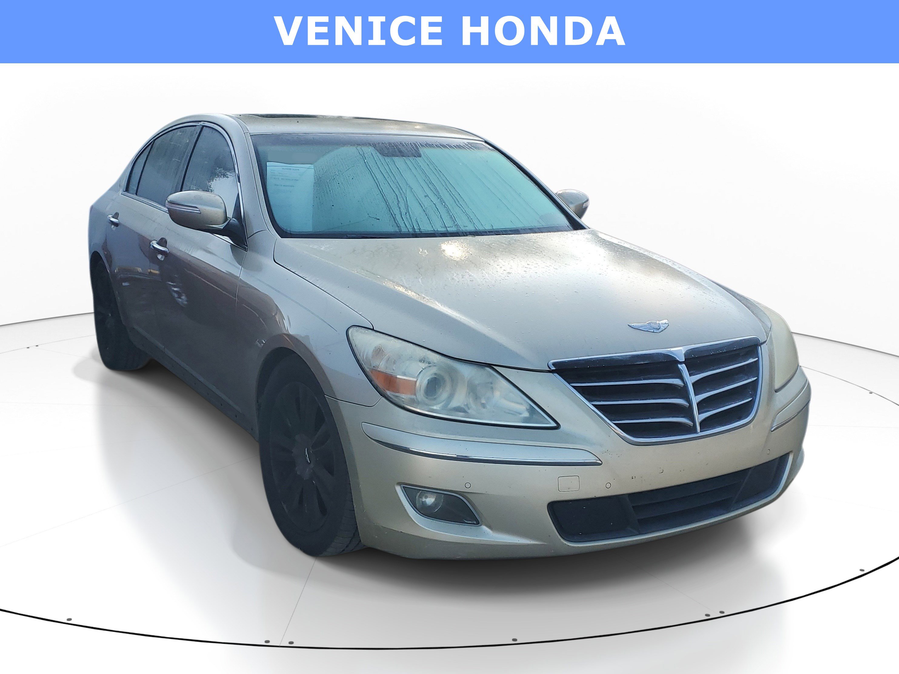Used 2011 Hyundai Genesis 4.6 RWD image 1