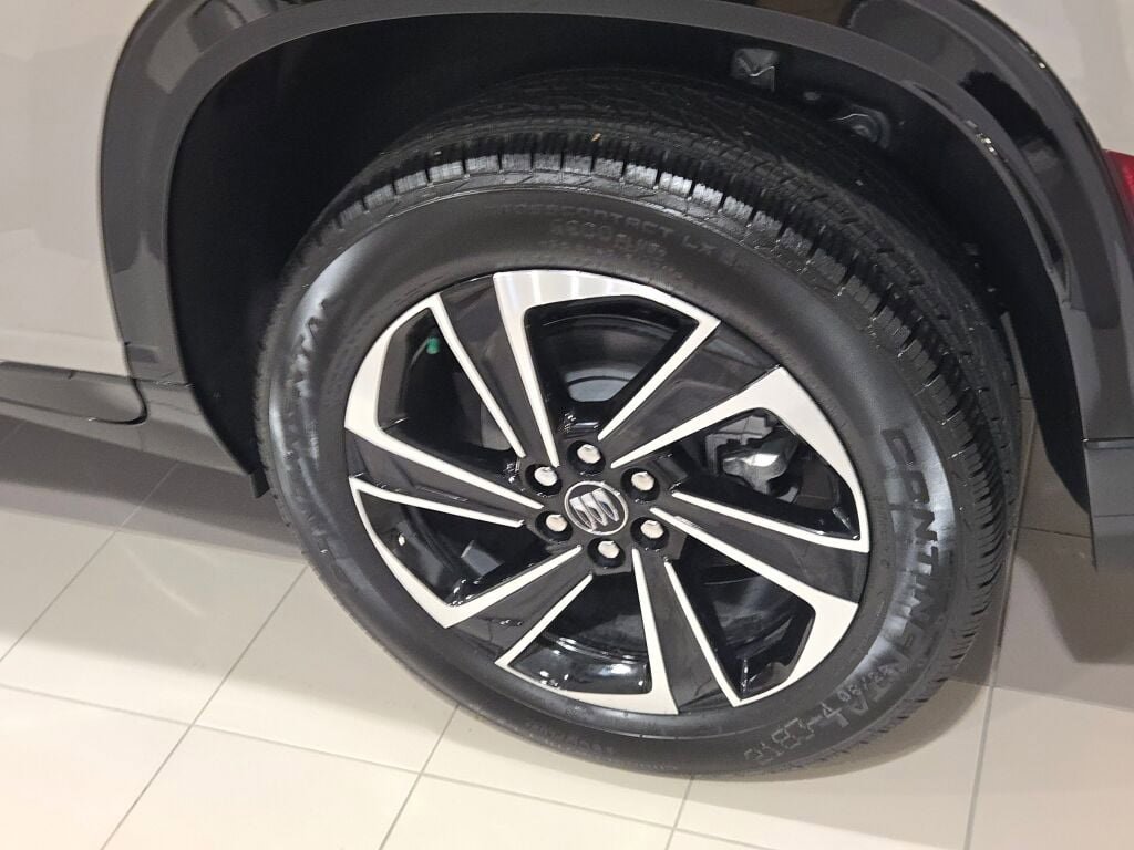 New 2026 Buick Enclave Sport Touring w/ LPO, Floor Liner Package image 17