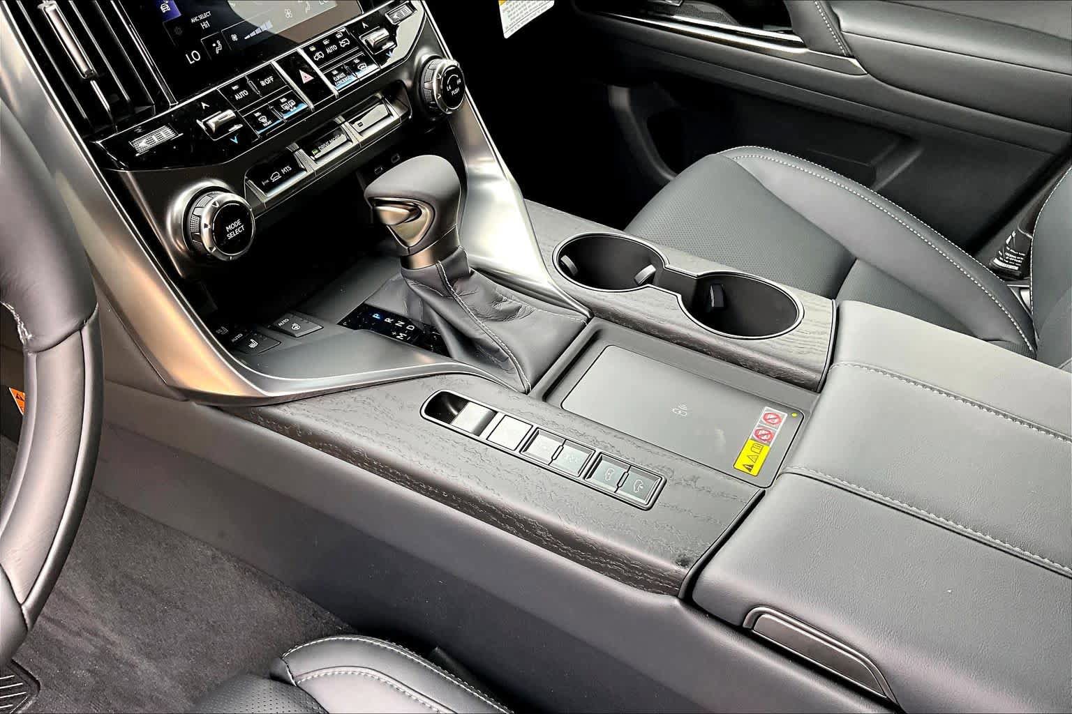 New 2026 Lexus LX 600 4WD w/ Luxury Package image 7