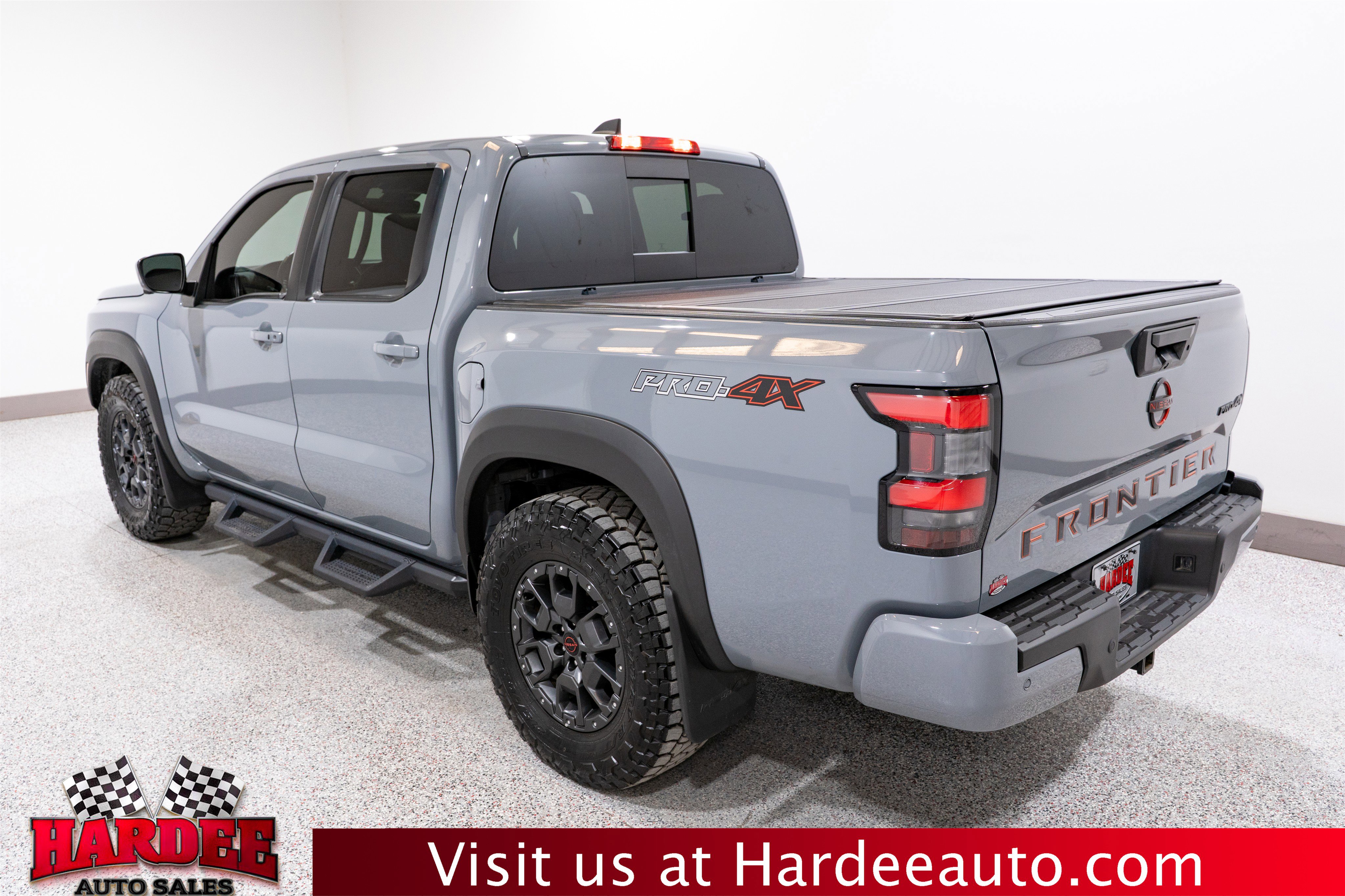 Used 2023 Nissan Frontier PRO-4X w/ Pro-4X Premium Package image 3