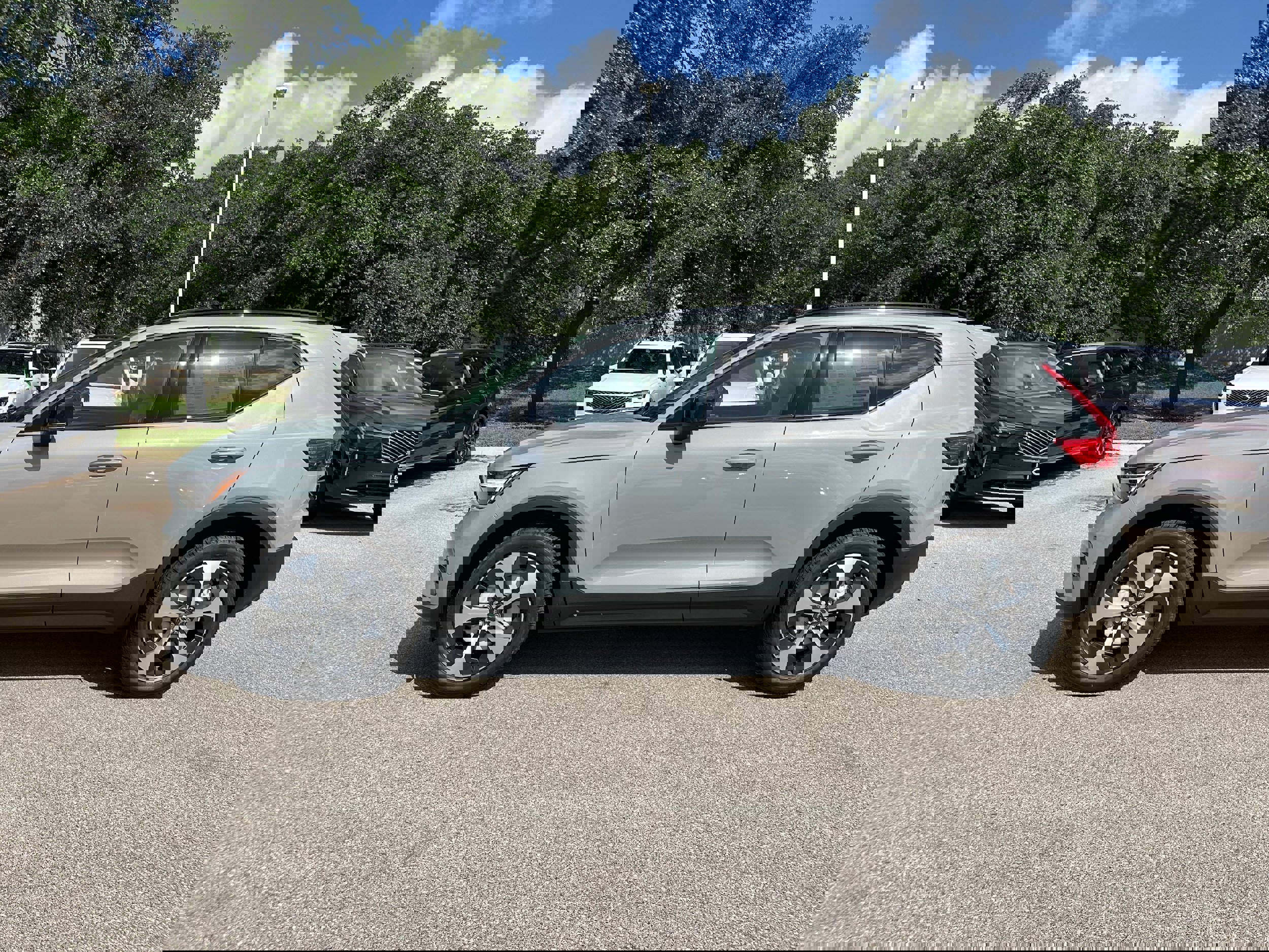 New 2026 Volvo XC40 B5 Plus w/ Protection Package Premier image 3