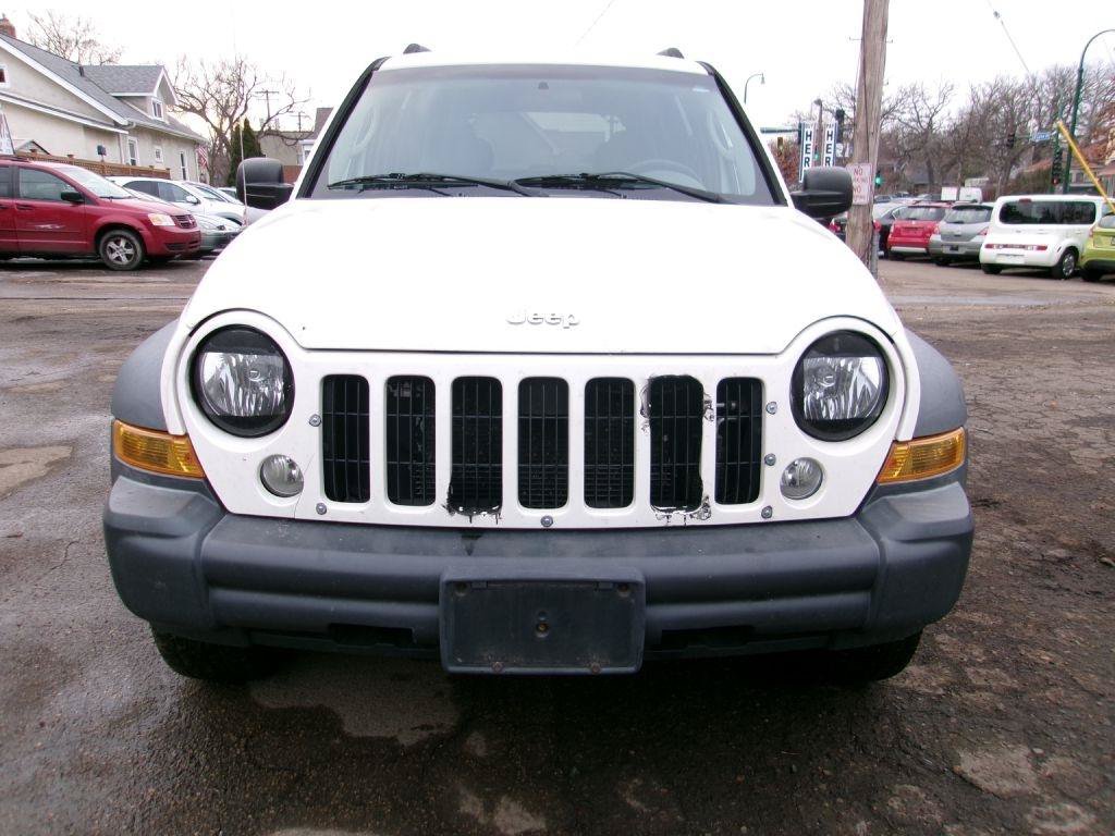 Used 2007 Jeep Liberty Sport AWD/4WD image 6