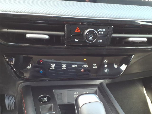 New 2026 Nissan Kicks SR w/ SR Premium Package FWD image 9