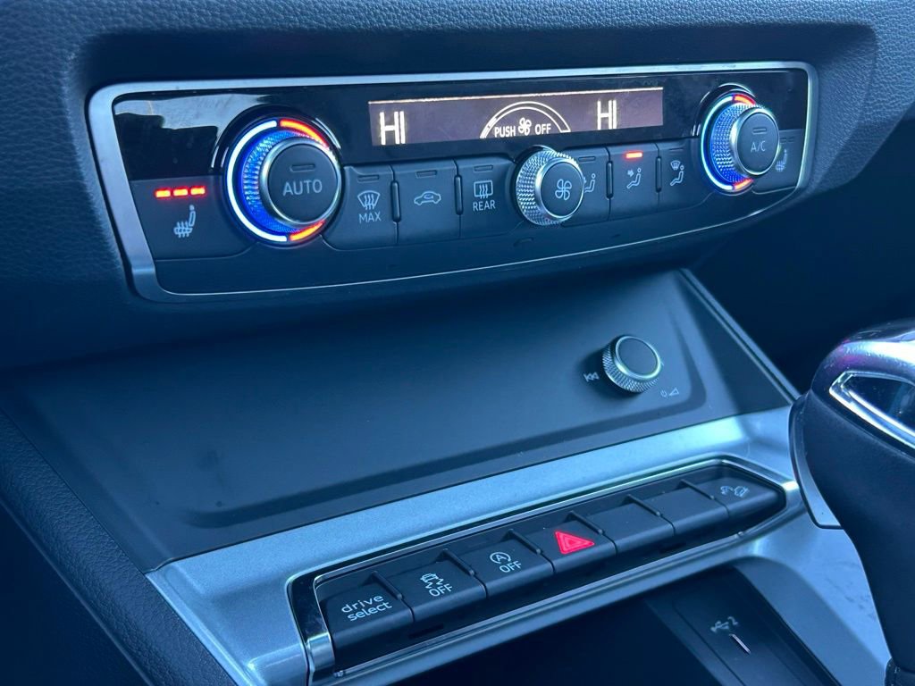 Used 2021 Audi Q3 2.0T Premium image 25