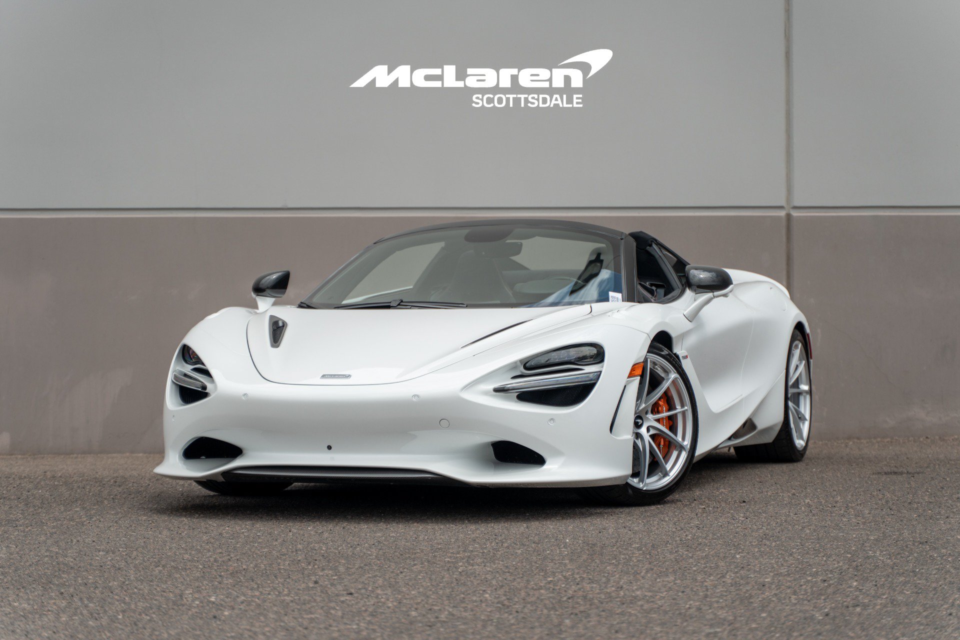 Used 2024 McLaren 750S Spider RWD image 2