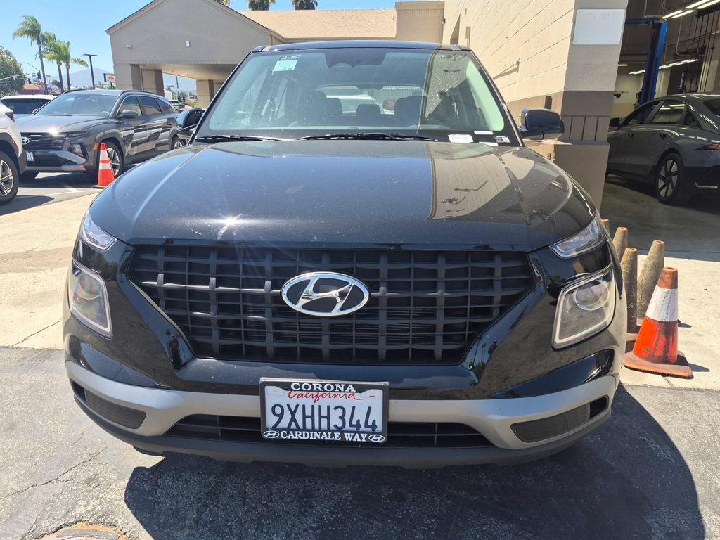 Used 2026 Hyundai Venue SE FWD image 4