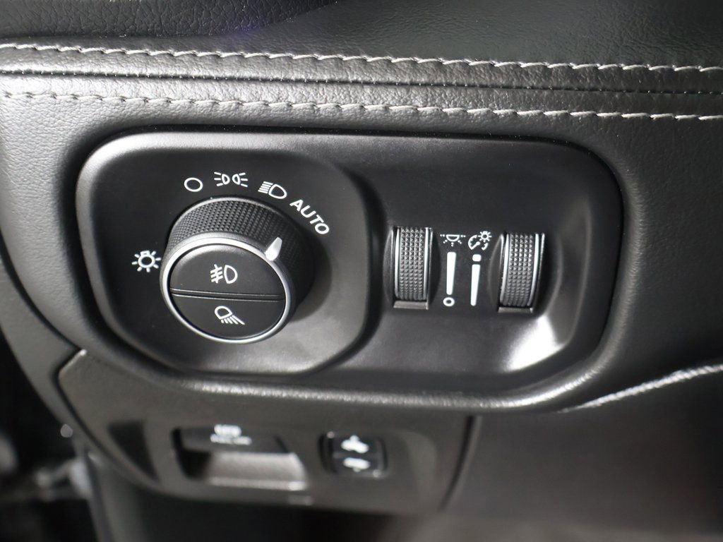 Used 2020 RAM 1500 Limited image 37