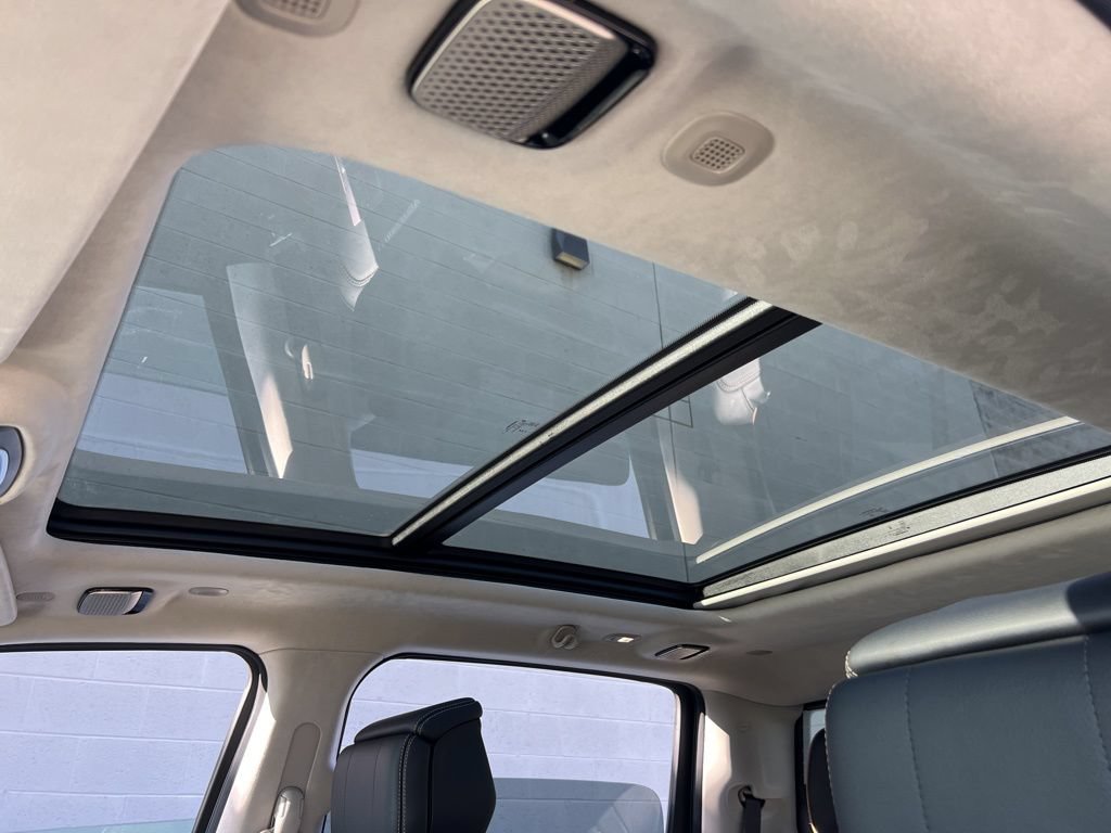 New 2026 RAM 1500 Tungsten AWD/4WD image 27