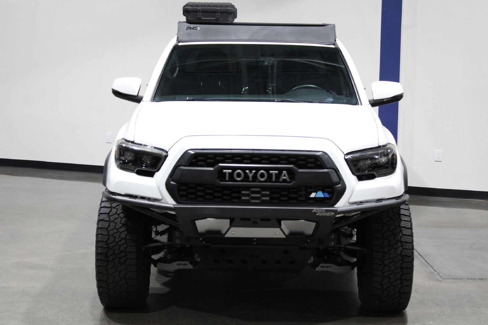 Used 2022 Toyota Tacoma TRD Off-Road AWD/4WD image 4