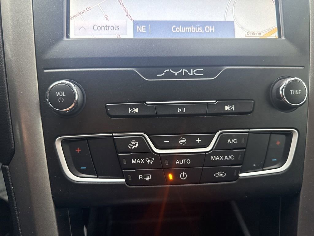 Certified 2019 Ford Fusion SE image 35