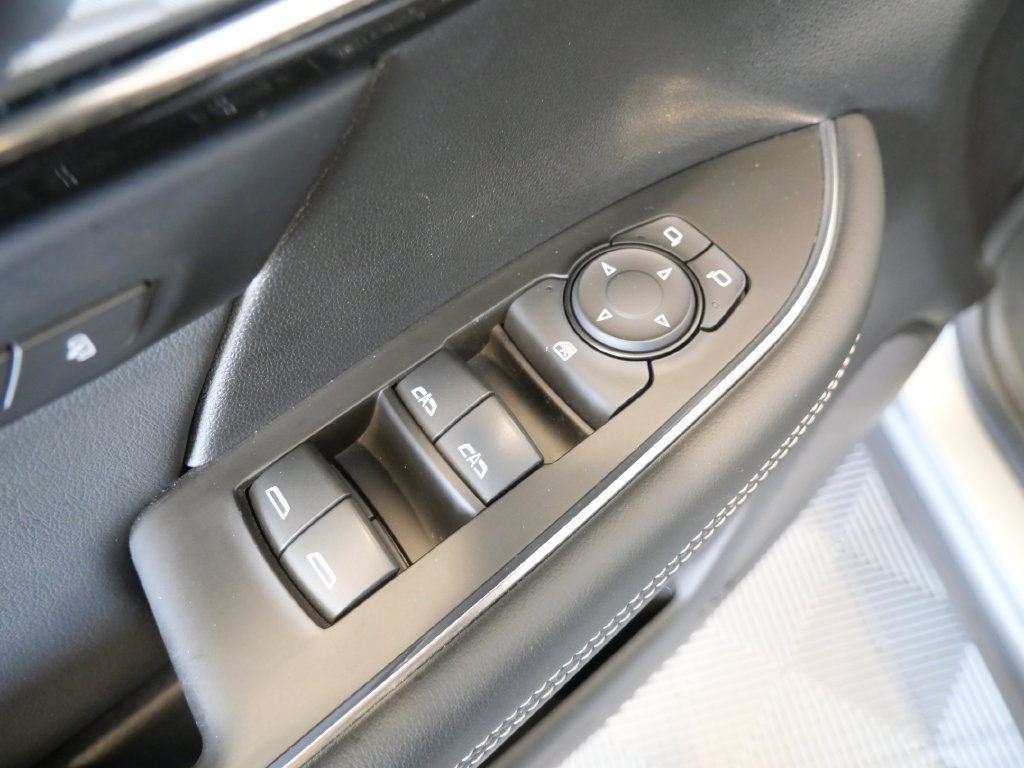 Used 2023 Buick Envision Essence FWD image 16