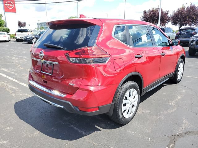 Used 2017 Nissan Rogue S AWD/4WD image 4