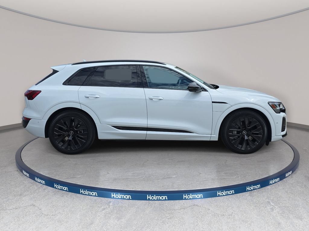 Used 2024 Audi Q8 e-tron Prestige AWD/4WD image 5