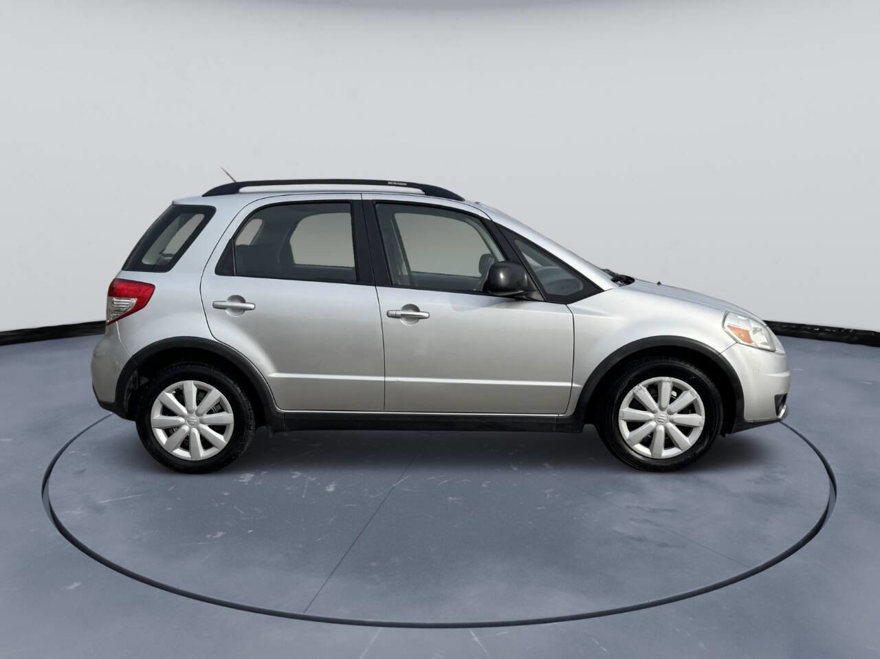 Used 2010 Suzuki SX4 Base 4dr Crossover CVT image 5