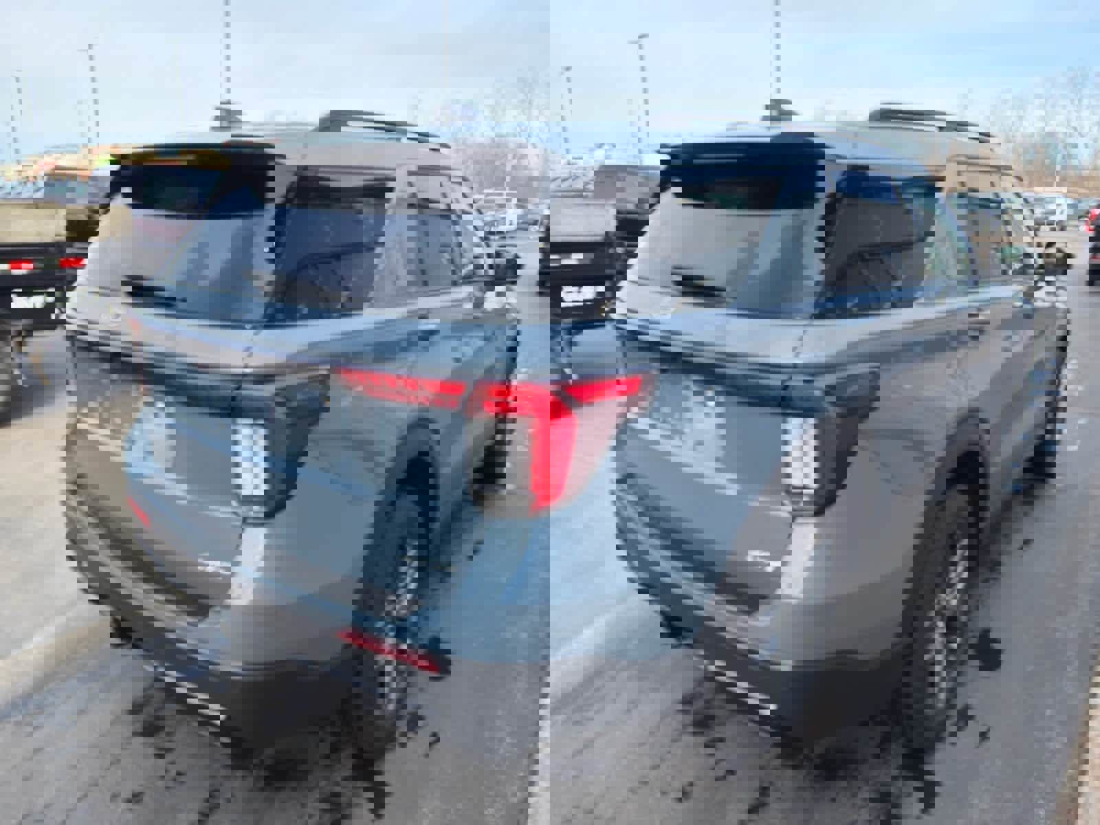 New 2026 Ford Explorer ST-Line w/ ST-Line Street Pack image 4