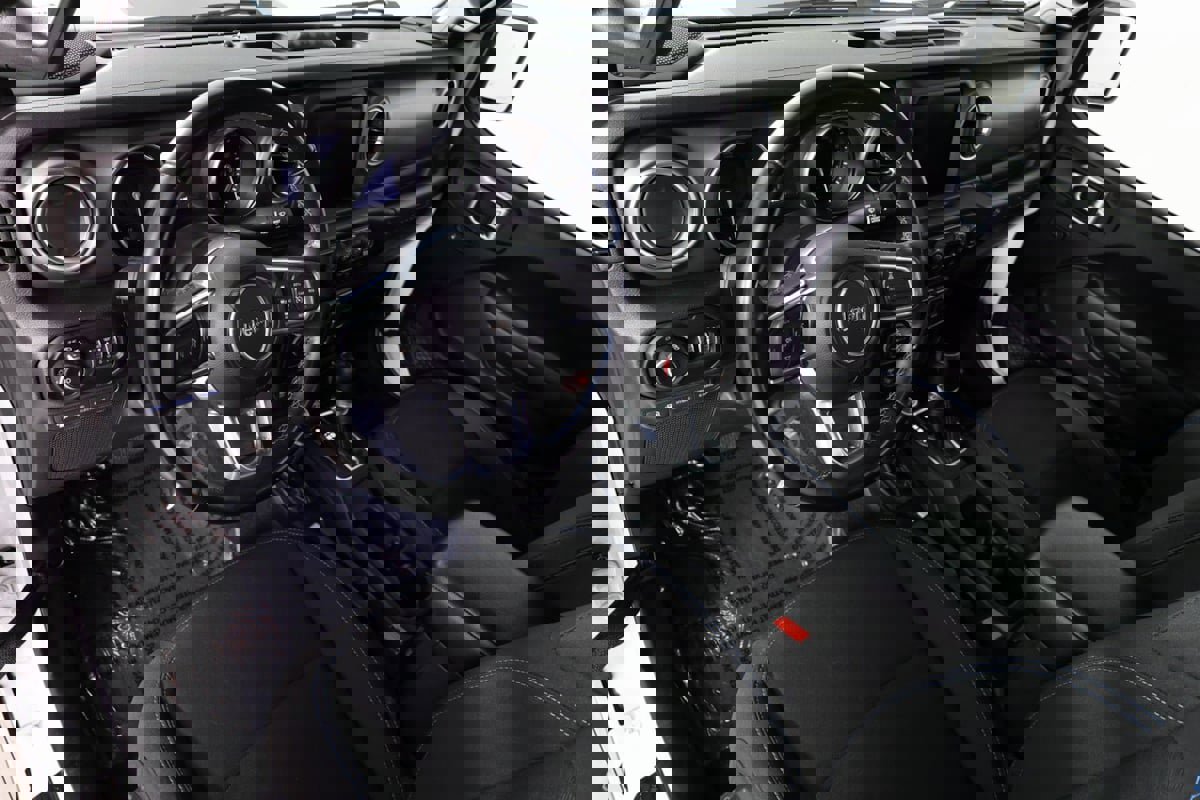 Used 2022 Jeep Wrangler Unlimited Rubicon 4xe w/ Safety Group image 21