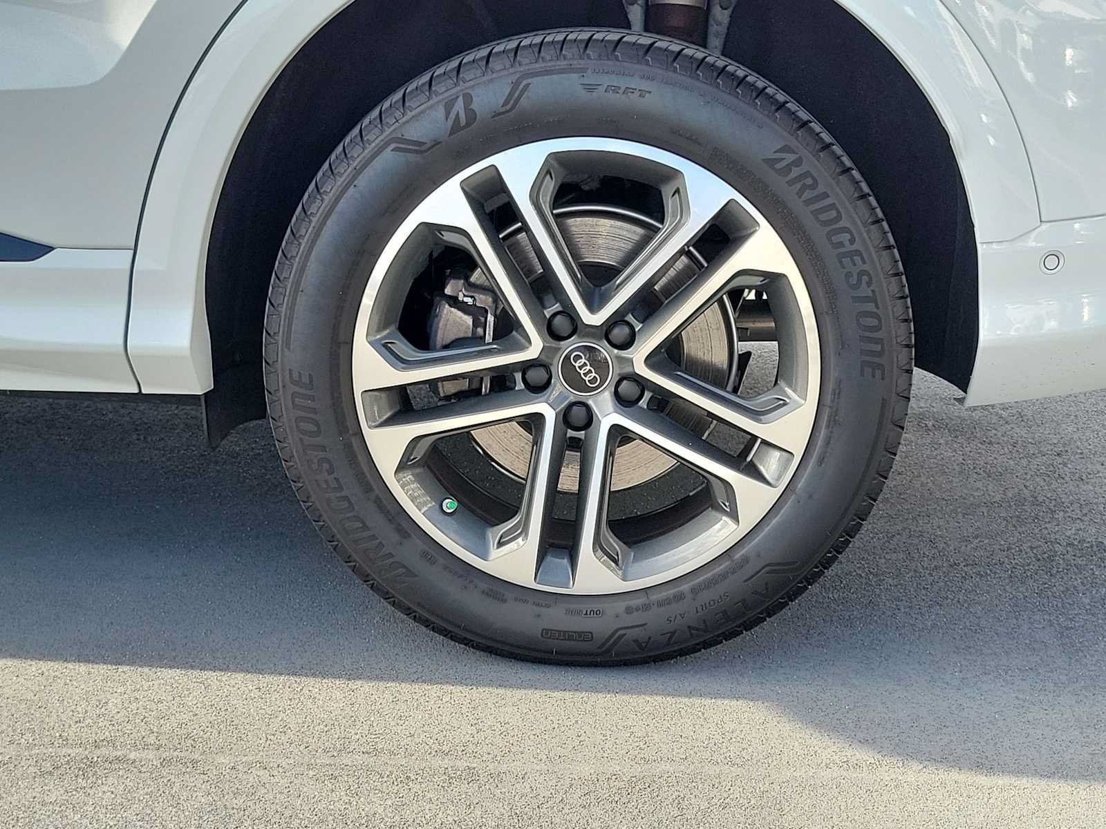 Certified 2025 Audi Q5 Premium Plus w/ Premium Plus AWD/4WD image 12