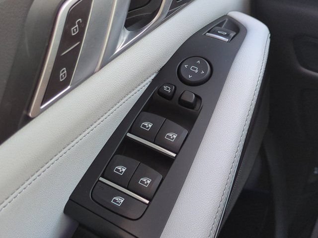 Used 2024 BMW X5 sDrive40i w/ Premium Package RWD image 23