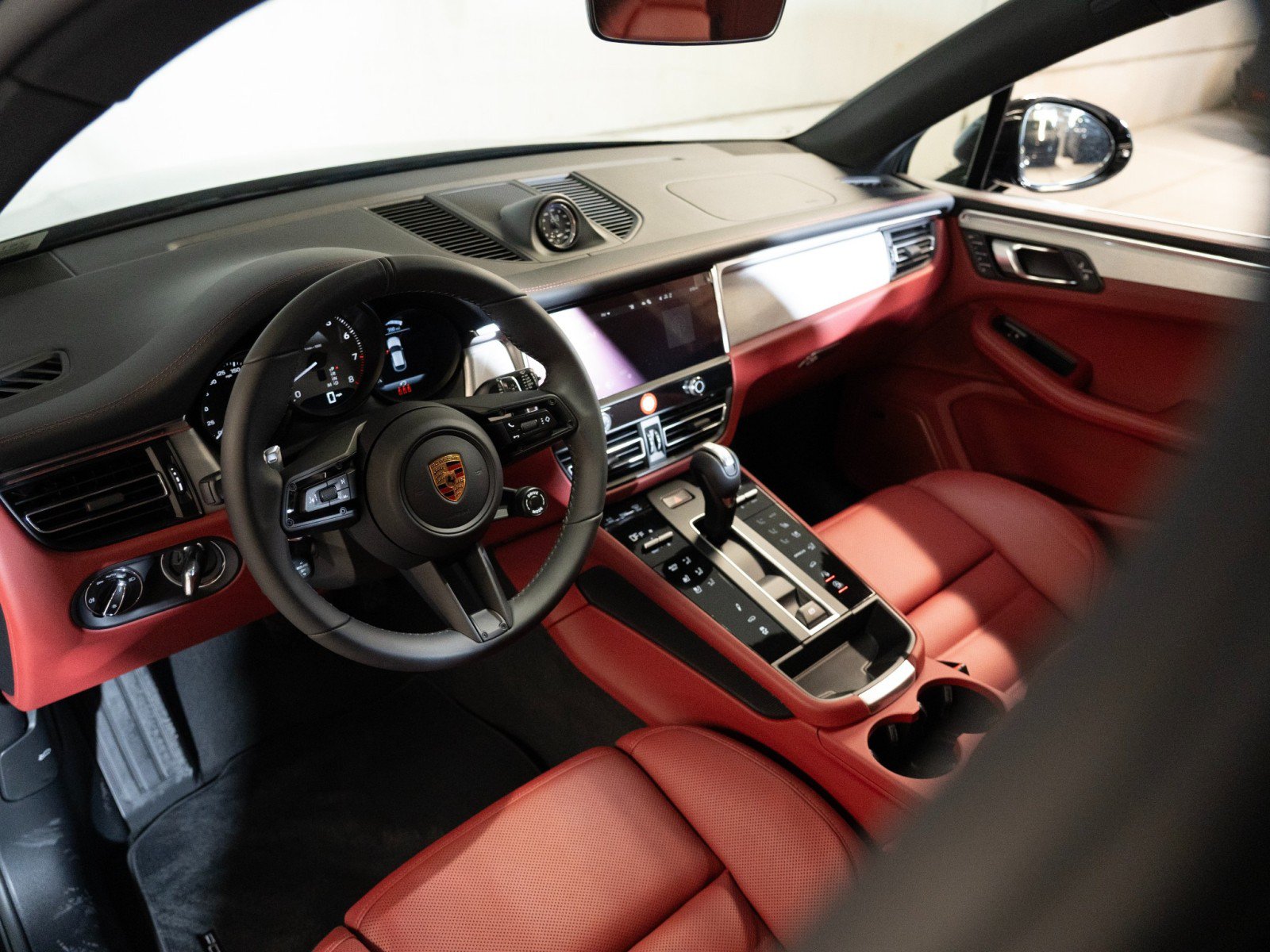 New 2026 Porsche Macan S AWD/4WD image 4