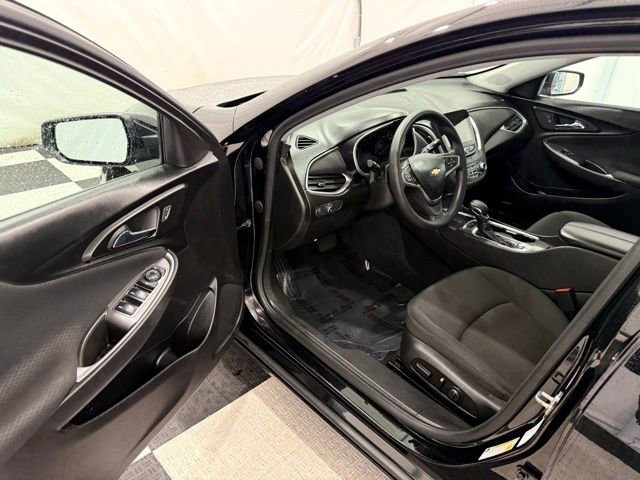Used 2023 Chevrolet Malibu LT image 29