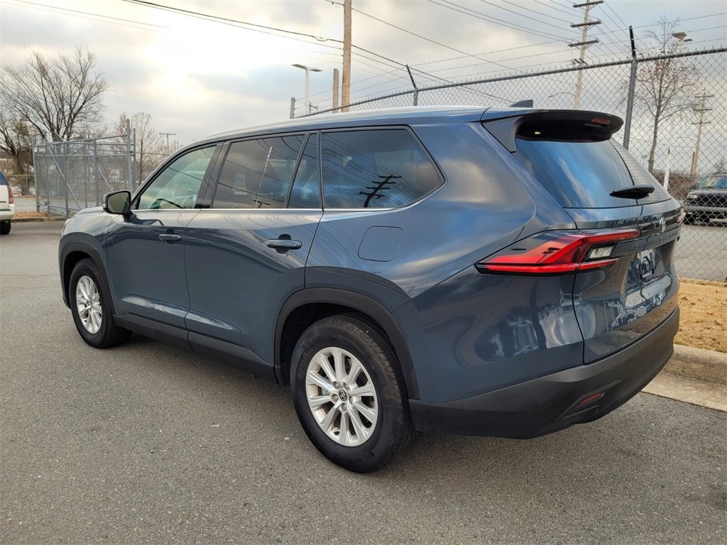 Used 2025 Toyota Grand Highlander FWD image 6