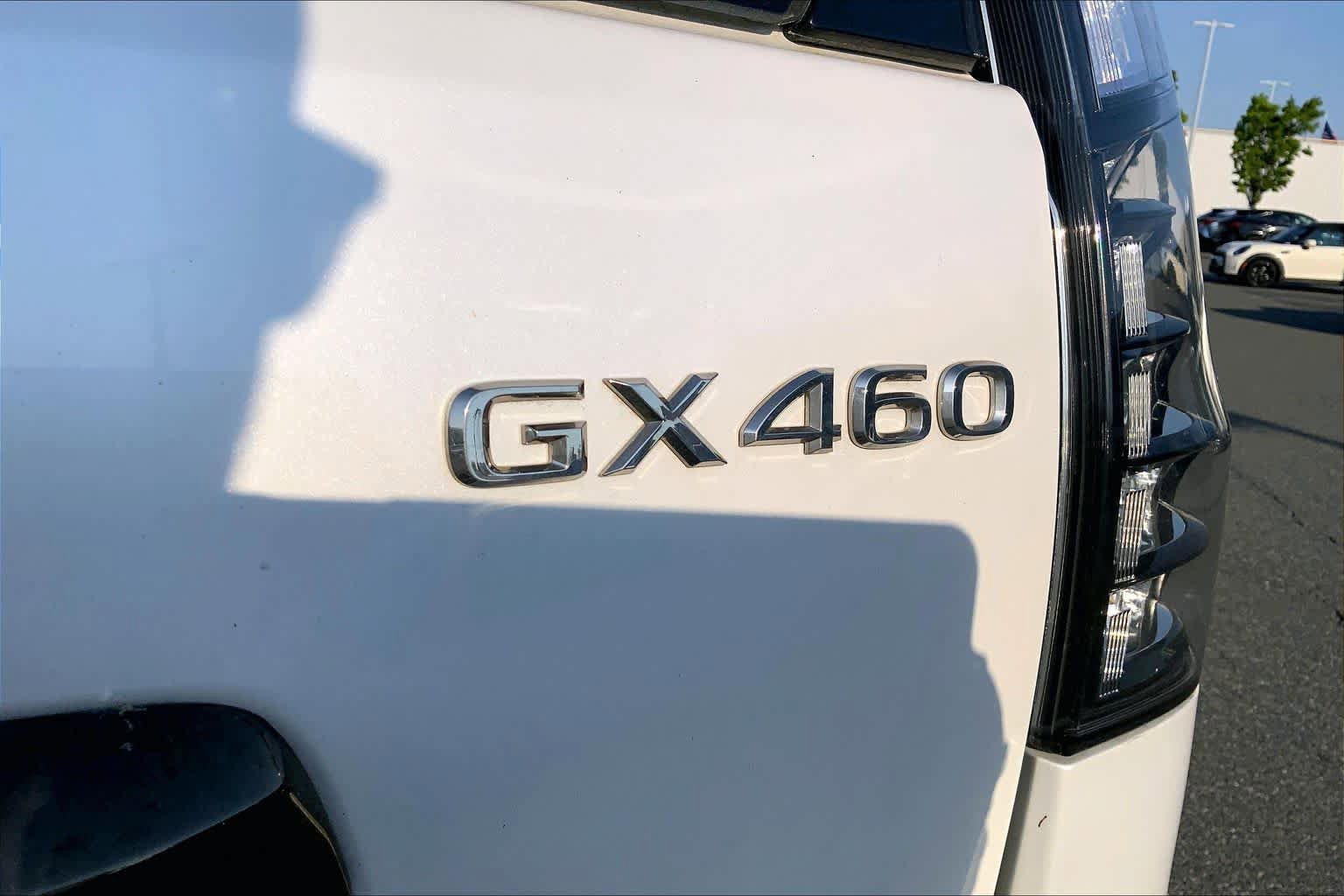 Used 2023 Lexus GX 460 w/ Black Line Special Edition AWD/4WD image 10