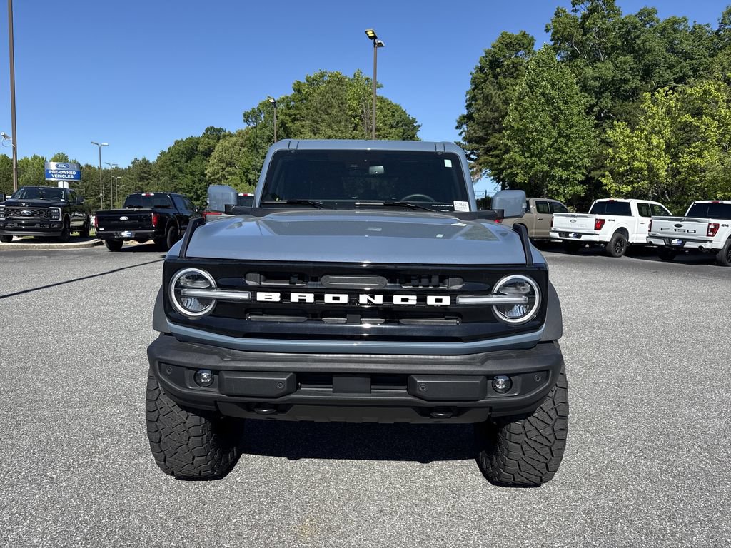New 2025 Ford Bronco Outer Banks w/ Sasquatch Package AWD/4WD video 2