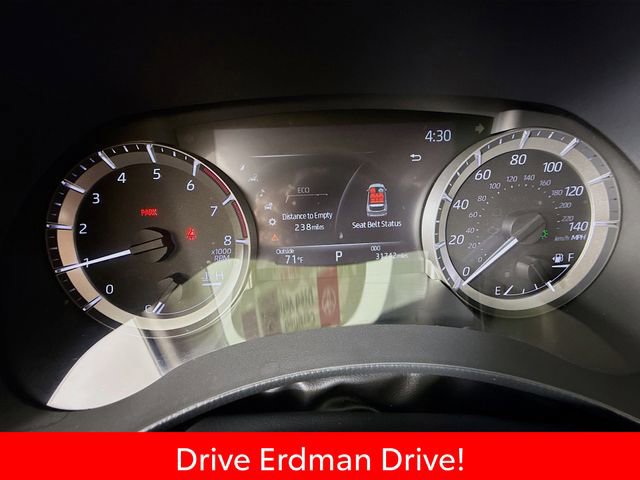 Used 2023 Toyota Highlander L image 17