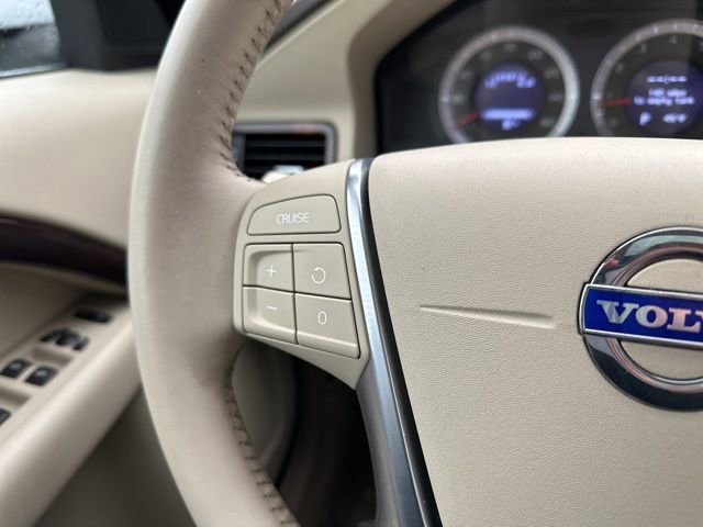 Used 2010 Volvo XC70 T6 image 22