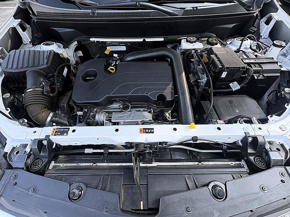 Certified 2024 Chevrolet Equinox LS FWD image 24