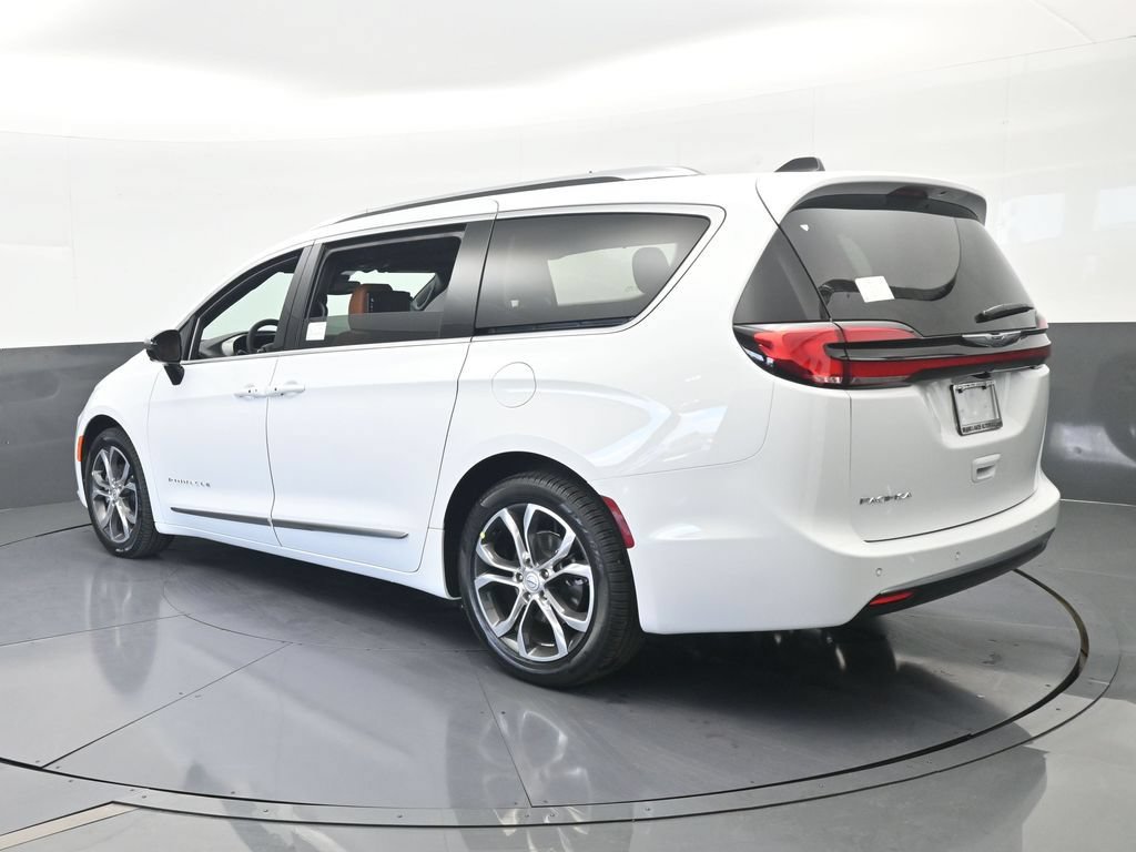 New 2026 Chrysler Pacifica Pinnacle FWD image 4