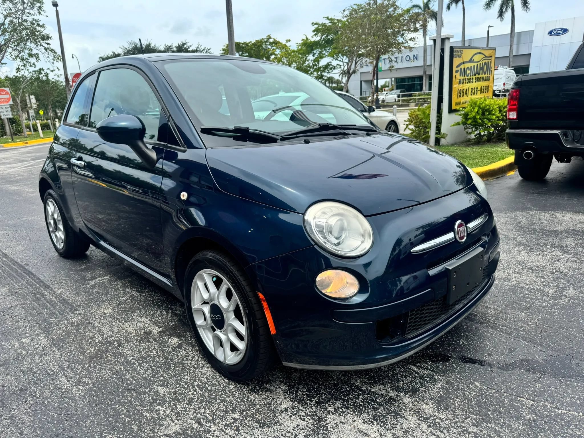 Used 2015 FIAT 500 Pop FWD image 3