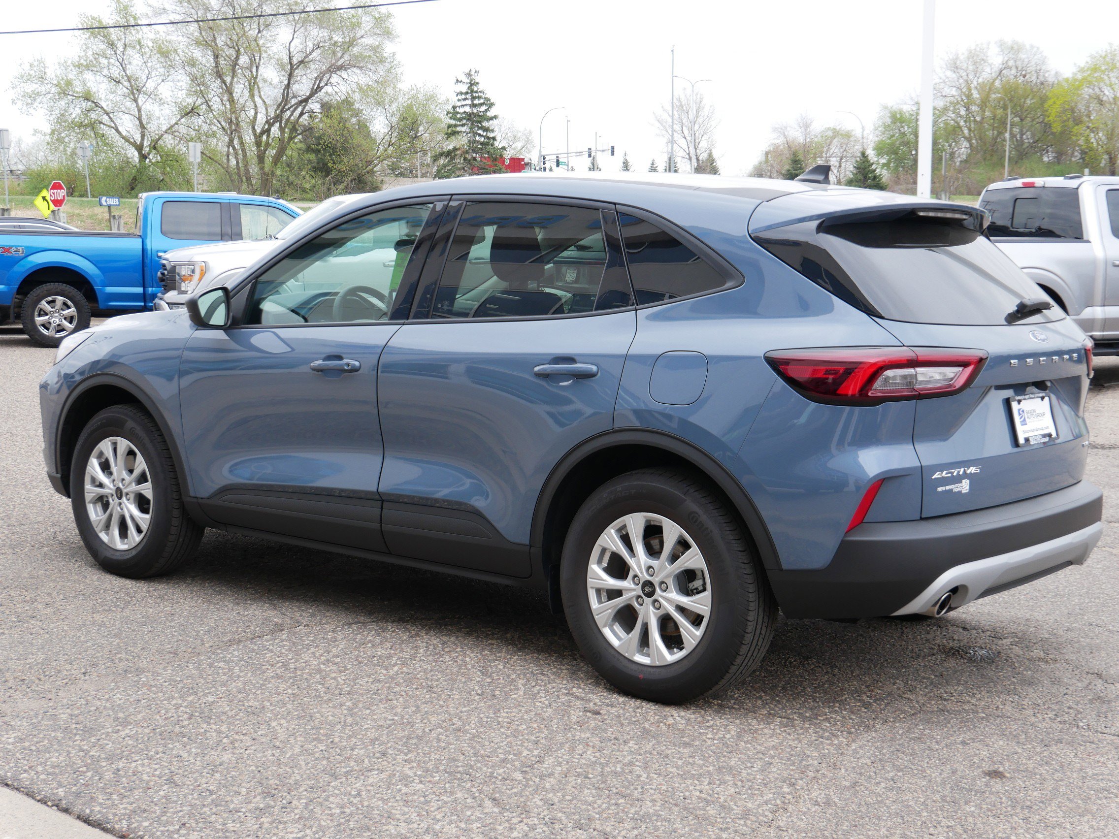 New 2025 Ford Escape Active w/ Cold Weather Package AWD/4WD image 2