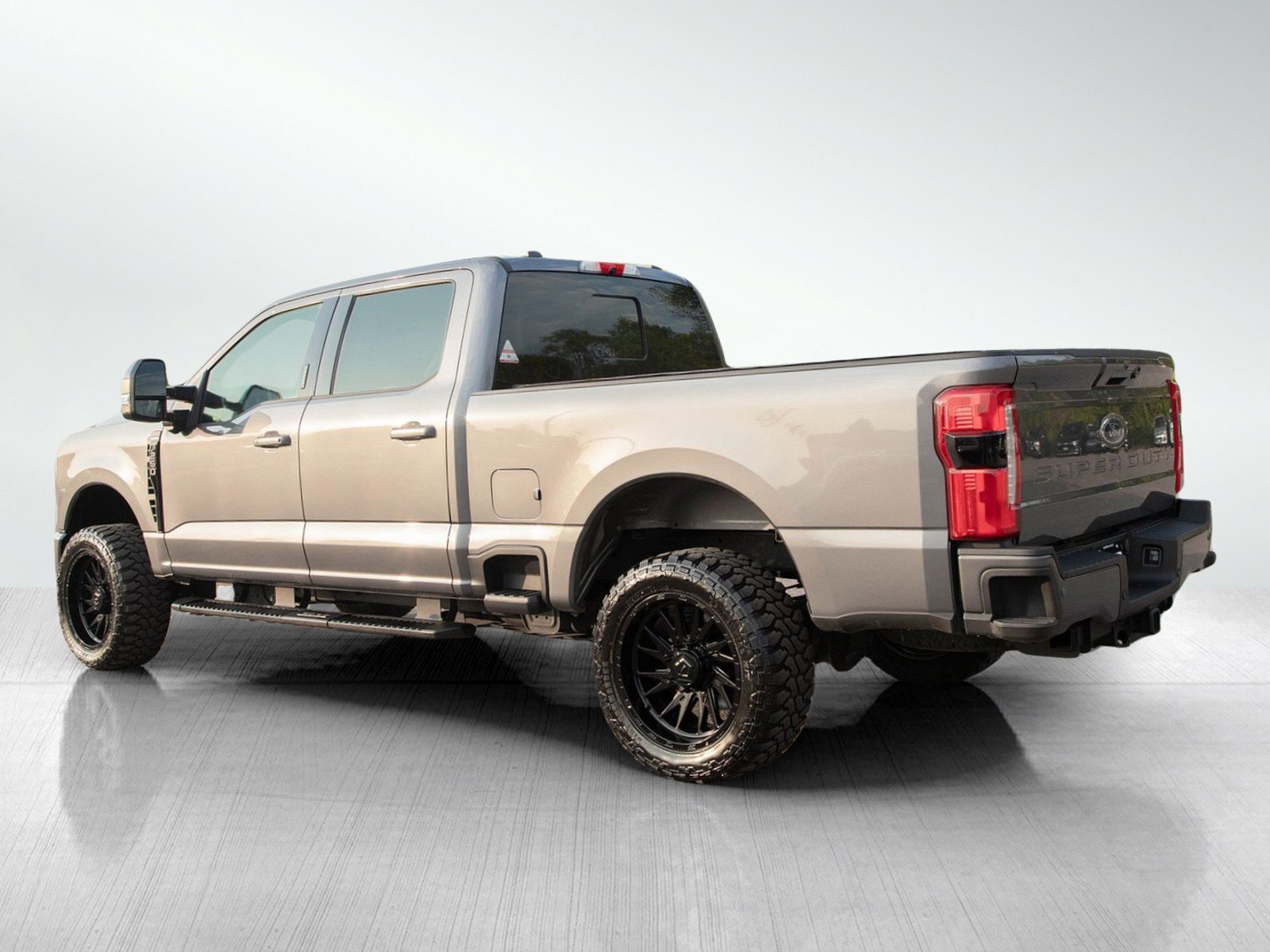 Used 2024 Ford F250 Lariat w/ Lariat Ultimate Package AWD/4WD image 3