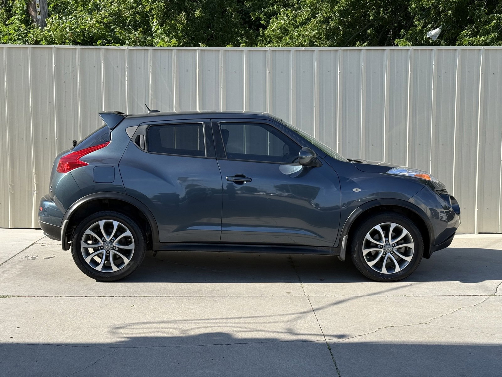 Used 2013 Nissan Juke SL FWD image 4