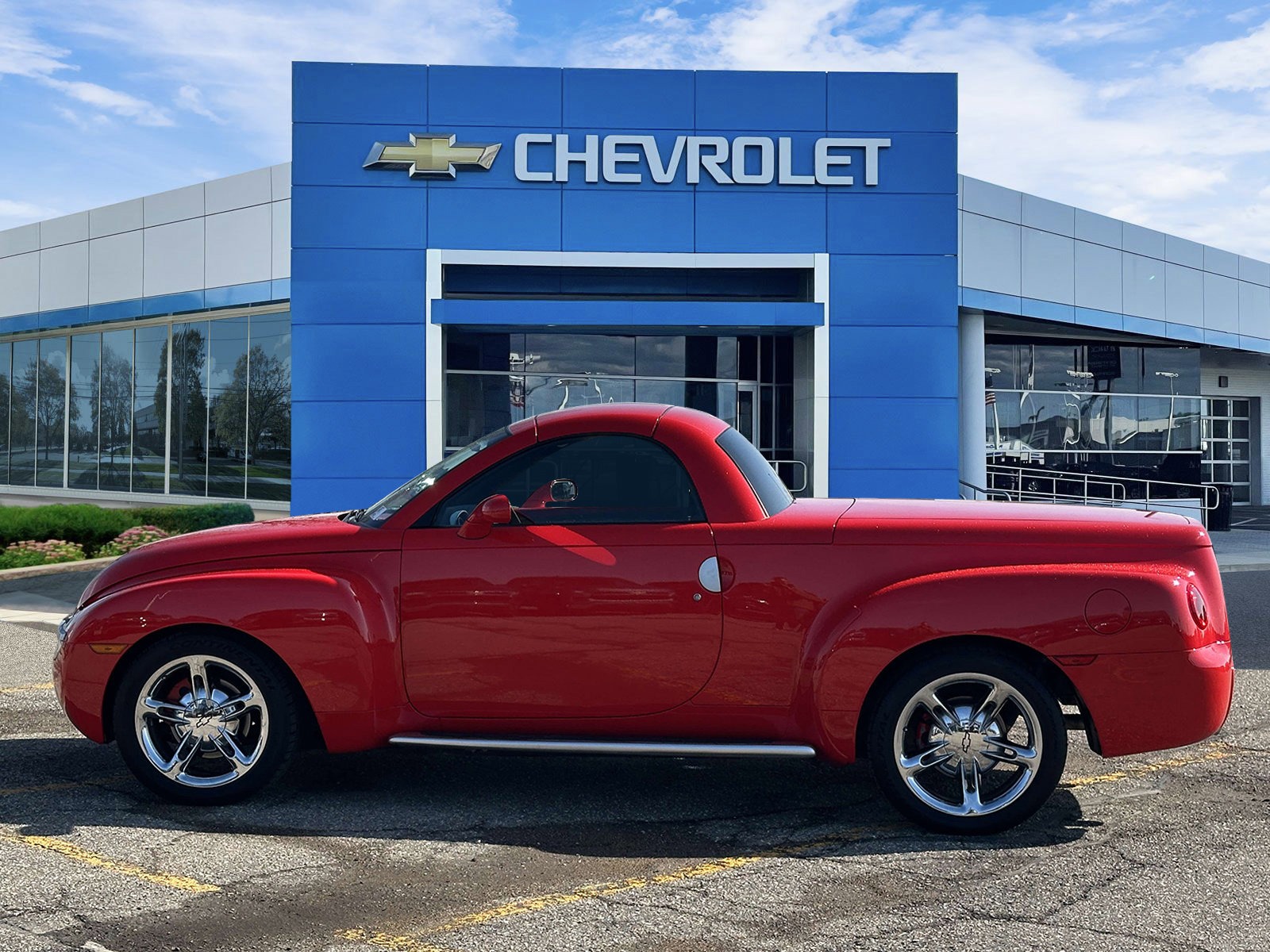 Used 2003 Chevrolet SSR w/ Preferred Equipment Group image 2
