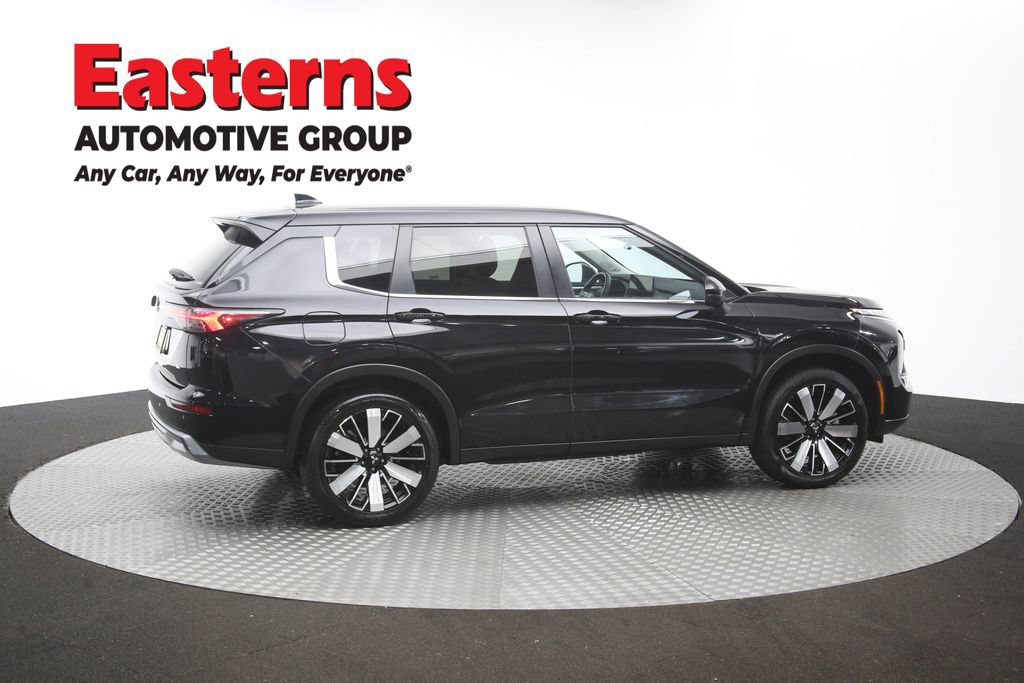 Used 2025 Mitsubishi Outlander SE AWD/4WD image 44