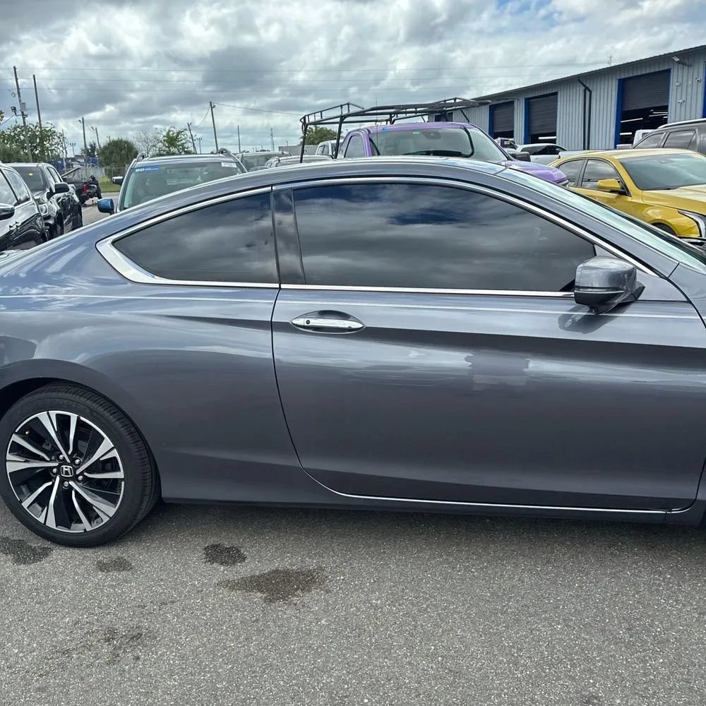 Used 2017 Honda Accord EX-L image 11