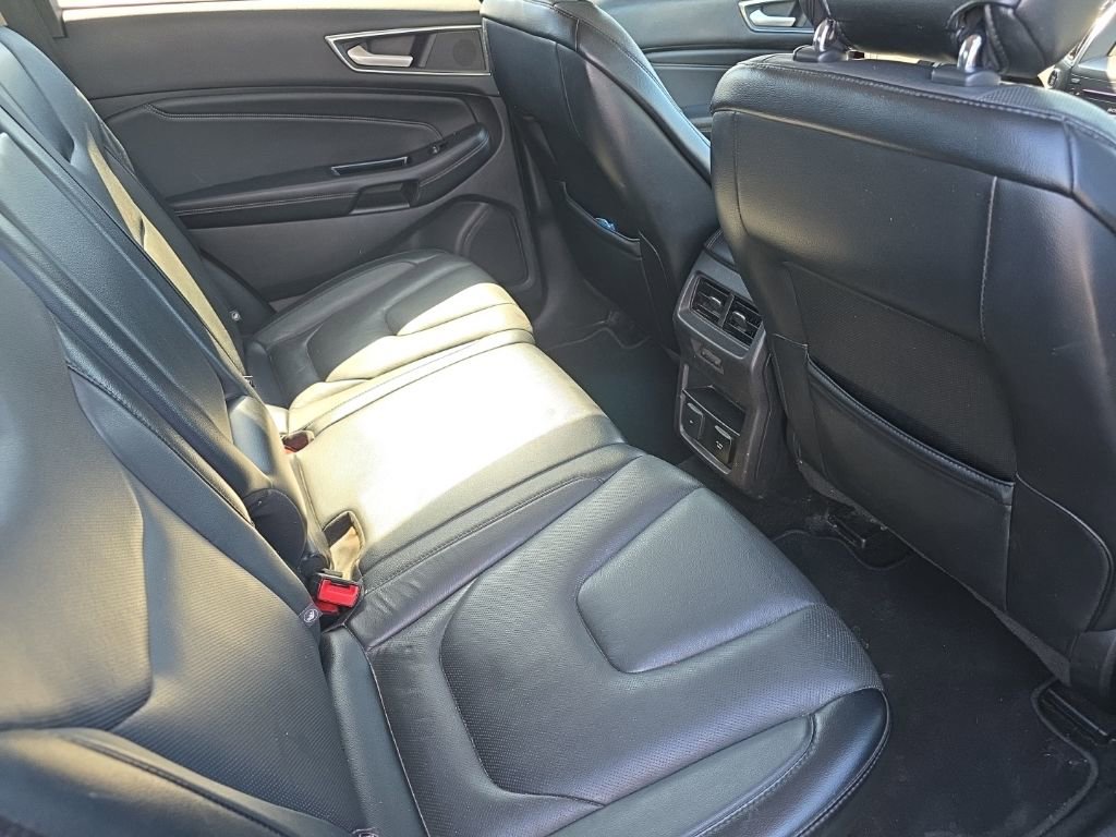 Used 2018 Ford Edge Titanium w/ Equipment Group 301A image 15