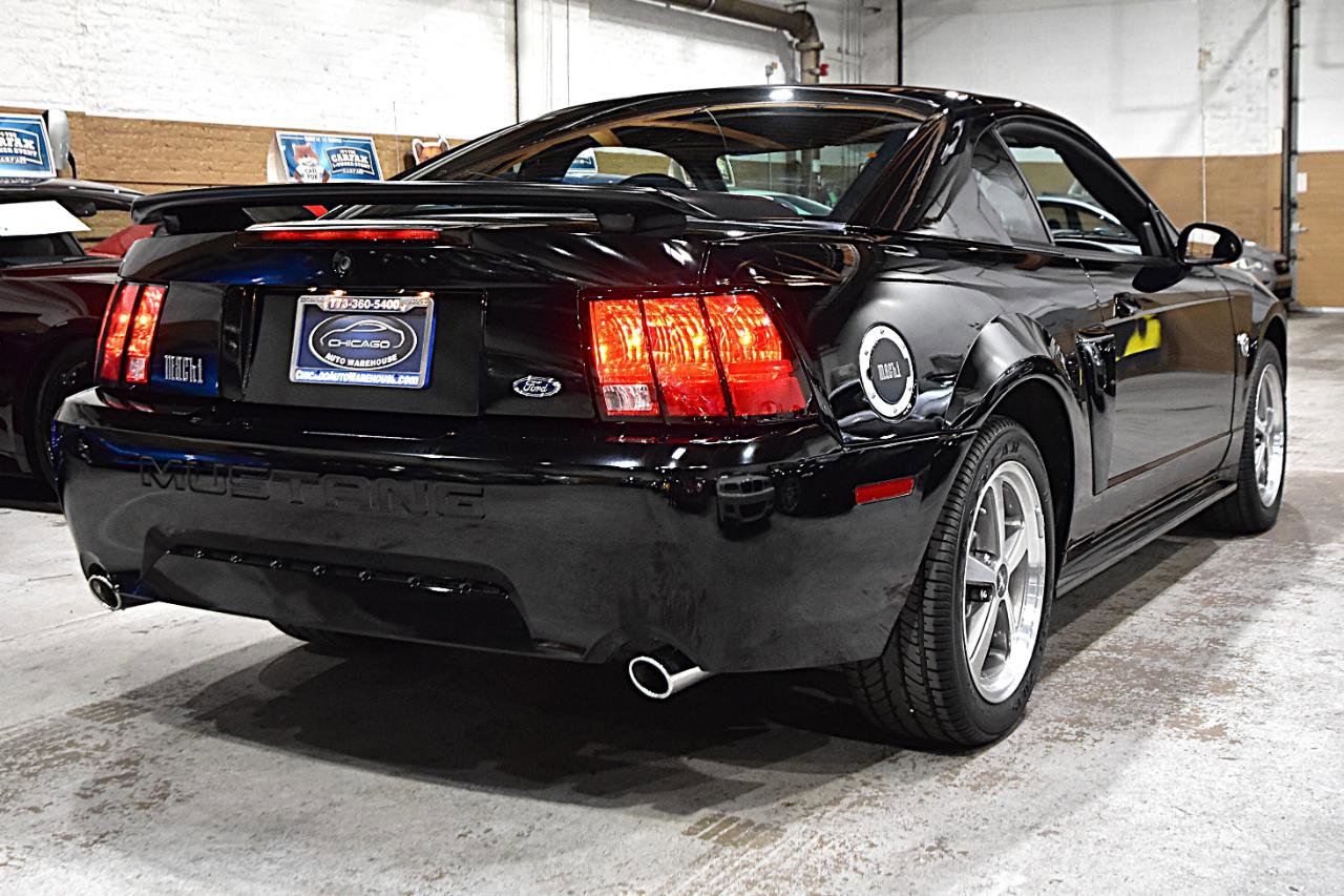 Used 2004 Ford Mustang Mach 1 RWD image 9