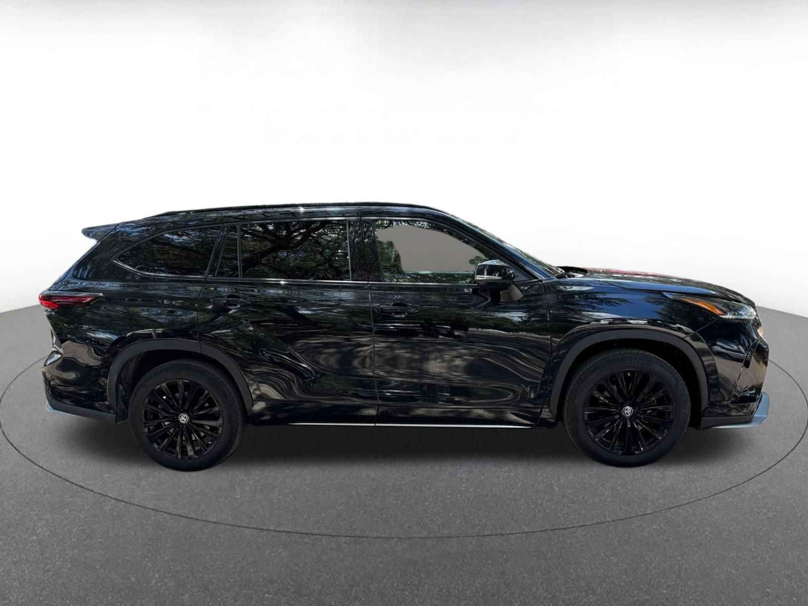 Used 2025 Toyota Highlander XSE AWD/4WD image 14