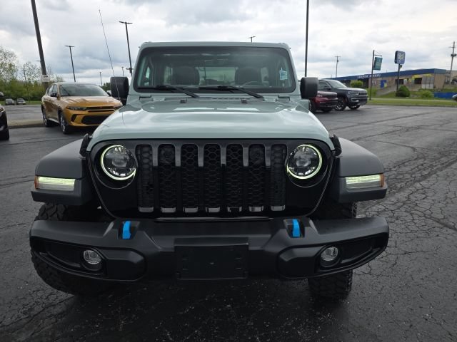 Used 2023 Jeep Wrangler Unlimited w/ Sun & Screen Package AWD/4WD image 10