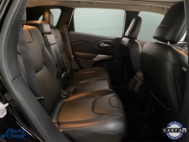 Used 2017 Jeep Cherokee Overland w/ Technology Group image 72